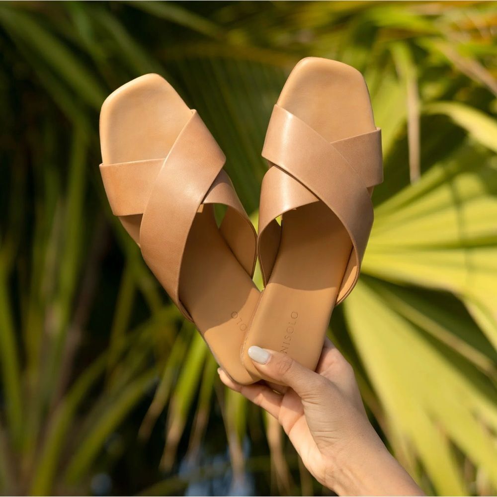 Nisolo Catalina Almond Leather Slide Sandals Size 10